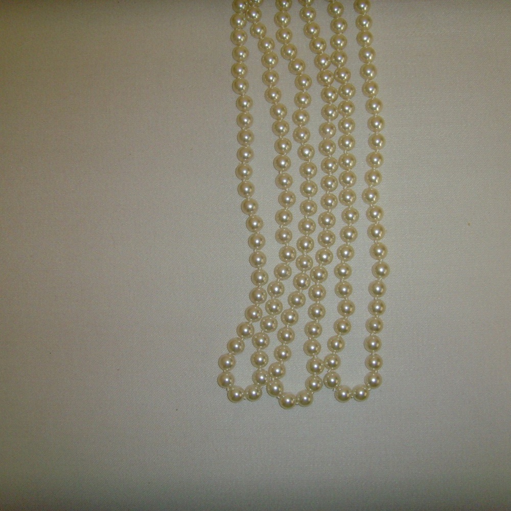 Simulated Single Strand Pearls - Picture 3 of 10